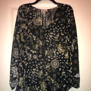 Transparent floral print shell top
